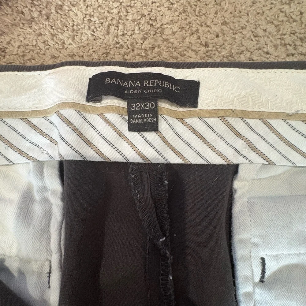 Banana Republic Men's Aiden Chino Charcoal Gray Dress Pants Men’s Size 32 X 30